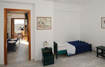 Idomeneas Apartments & Studios Сугия Екстериор снимка